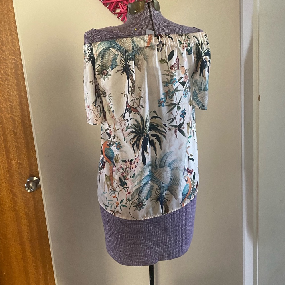 🎀 2/$30 🎀 H&M off shoulder blouse